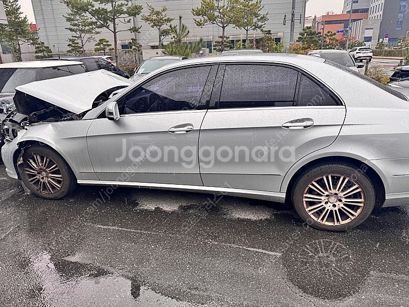 벤츠 W212 전기 E300 2011 년식 부품차량입니...--2