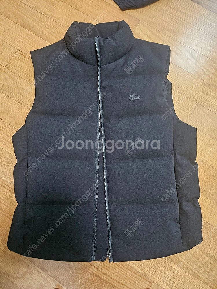 라코스테 피케 구스다운 베스트 팝니다--0