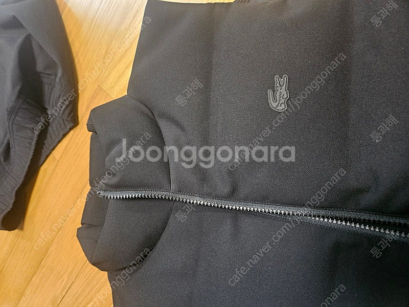 라코스테 피케 구스다운 베스트 팝니다--1