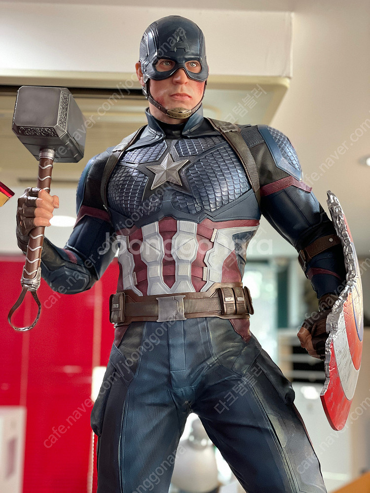 퀸스튜디오 1/2사이즈 엔드게임 캡틴 아메리카 판매합니다.--1