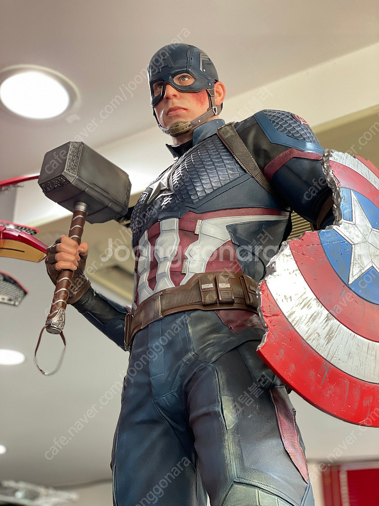 퀸스튜디오 1/2사이즈 엔드게임 캡틴 아메리카 판매합니다.--3