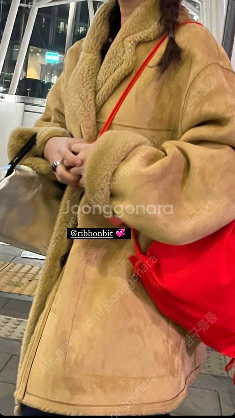 Ribbonbit berin reversible shearling coat 리본빛 리버시블 시어링코트--3