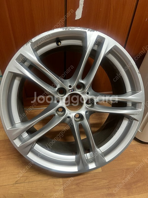bmw f10 순정휠 한짝. 순정와이퍼 팝니다--0