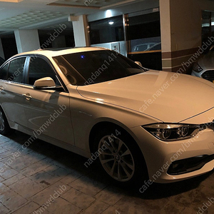 BMW 3시리즈 F30 320d 세단 페이스리프트 (190마력)