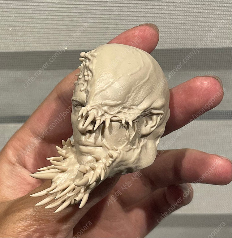 작가작 베놈 톰하디 반반 조형헤드--3