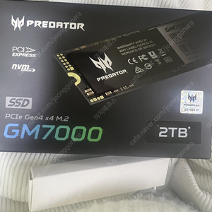 (미개봉)에이서 프레데터 GM7000 히트싱크 M.2 NVMe 2TB SSD 팝니다