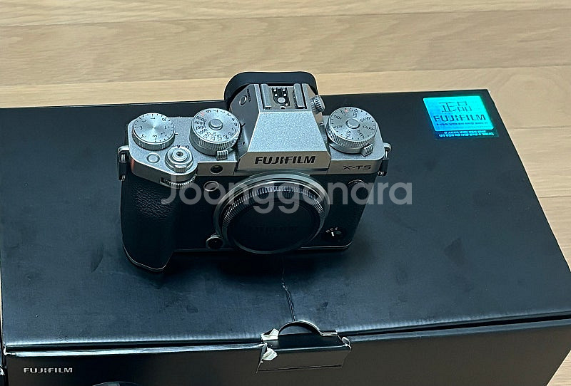 후지 x-t5 실버 카메라 판매 (가격 인하)--3