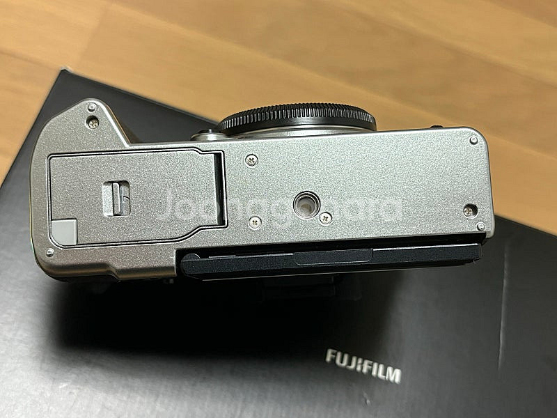 후지 x-t5 실버 카메라 판매 (가격 인하)--4
