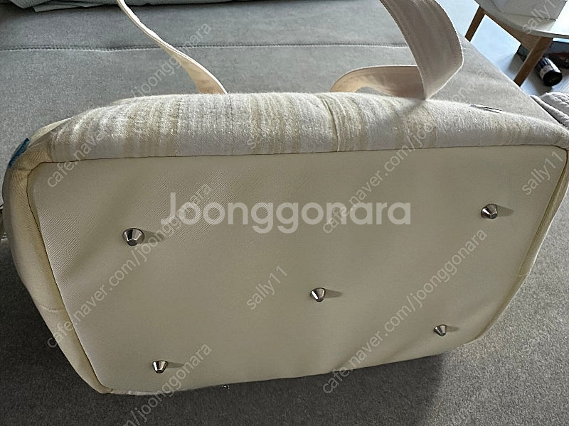 포그니아토백 째째레몬 m사이즈 판매합니다.--2