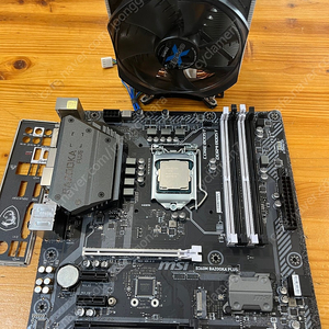 i7-8700 CPU + msi b360m 바주카 플러스(백패널) 메인보드 + 잘만 cnps10x 쿨러 세트로 팝니다