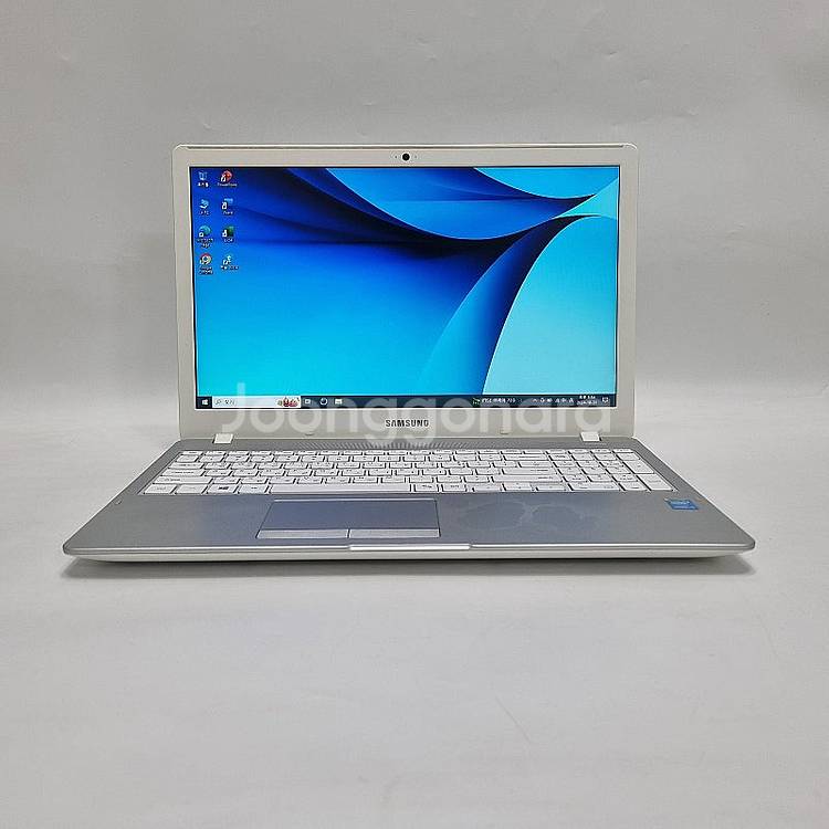 9삼성노트북 인텔Core 15형/큰화면/SSD/화이트--1