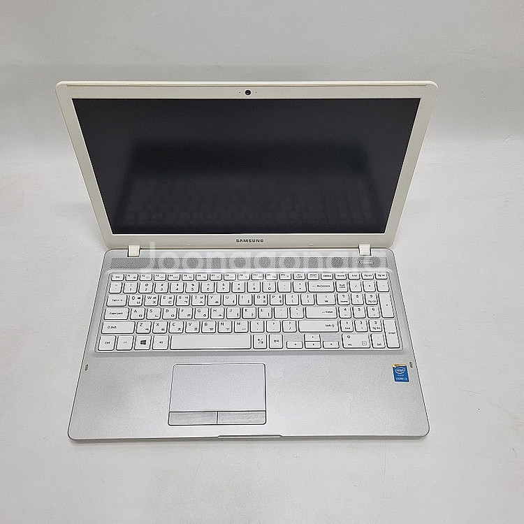 9삼성노트북 인텔Core 15형/큰화면/SSD/화이트--4