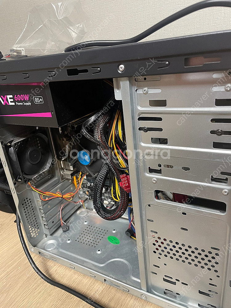 인텔G4400 삼성램8G SSD240G 파워 600W ...--0