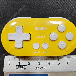 8bitdo zero2 제로2 게임패드 노랑 팝니다