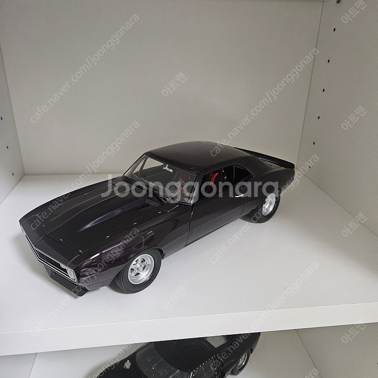1:18 다이캐스트 자동차 모형--4