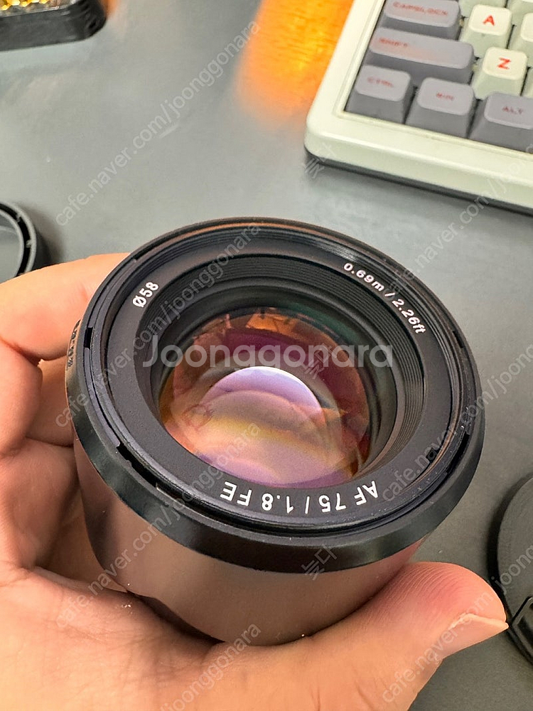 삼양 75mm f1.8 소니 E마운트 판매합니다--1