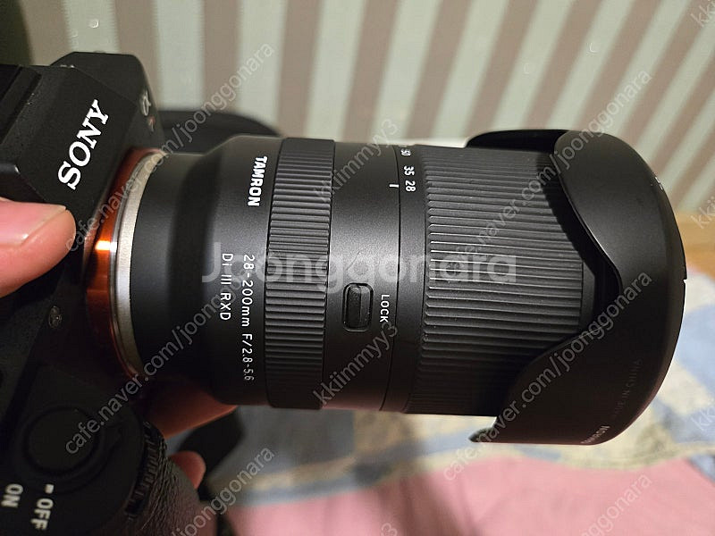 a7r2 + 탐론28200 팝니다.--6