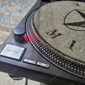 테크닉스턴테이블SL-1200MK3입니다