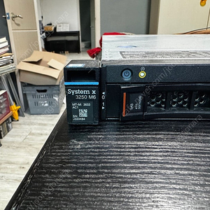 레노버 서버 Lenovo System x3250 M6 판매합니다.