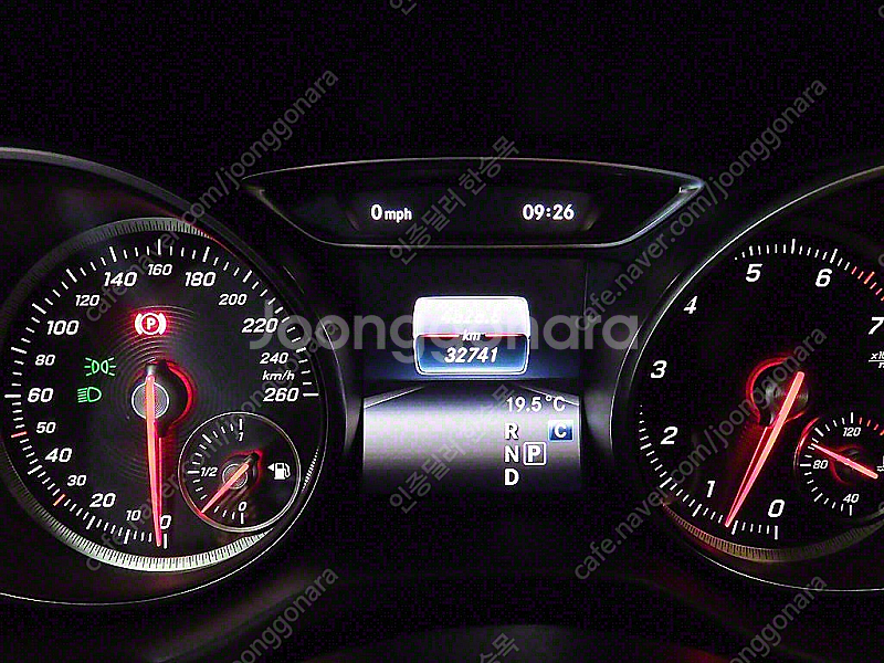 벤츠GLA클래스 X156 GLA220중고차 할부 리스 카드 저신용자 전액할부 가능합니다--8