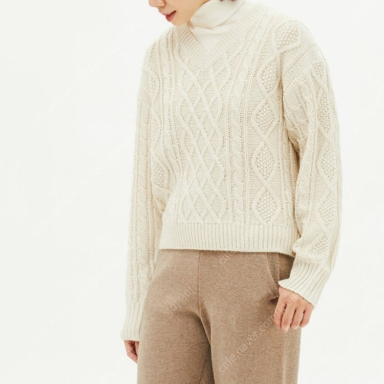 새상품 85) 탑텐 꽈배기 브이넥 니트 아이보리--6