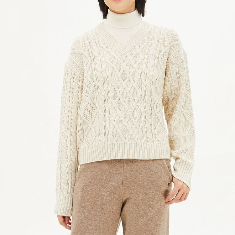 새상품 85) 탑텐 꽈배기 브이넥 니트 아이보리--8