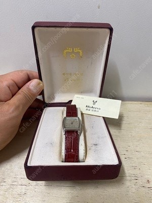 이명박대통령 여성시계와 케이스--0