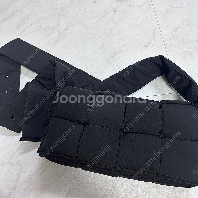 보테가베네타 카세트백 패딩 테크 벨트백--3