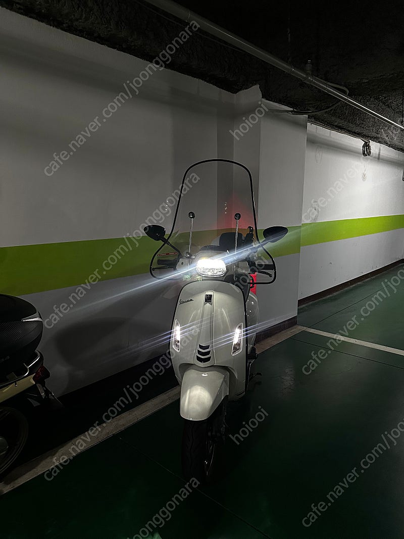 베스파 스프린트s 125cc(블랙에디션)--0