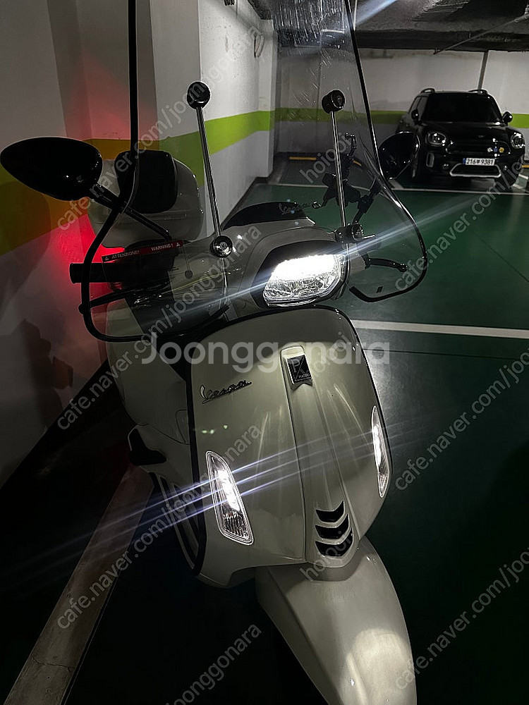 베스파 스프린트s 125cc(블랙에디션)--1