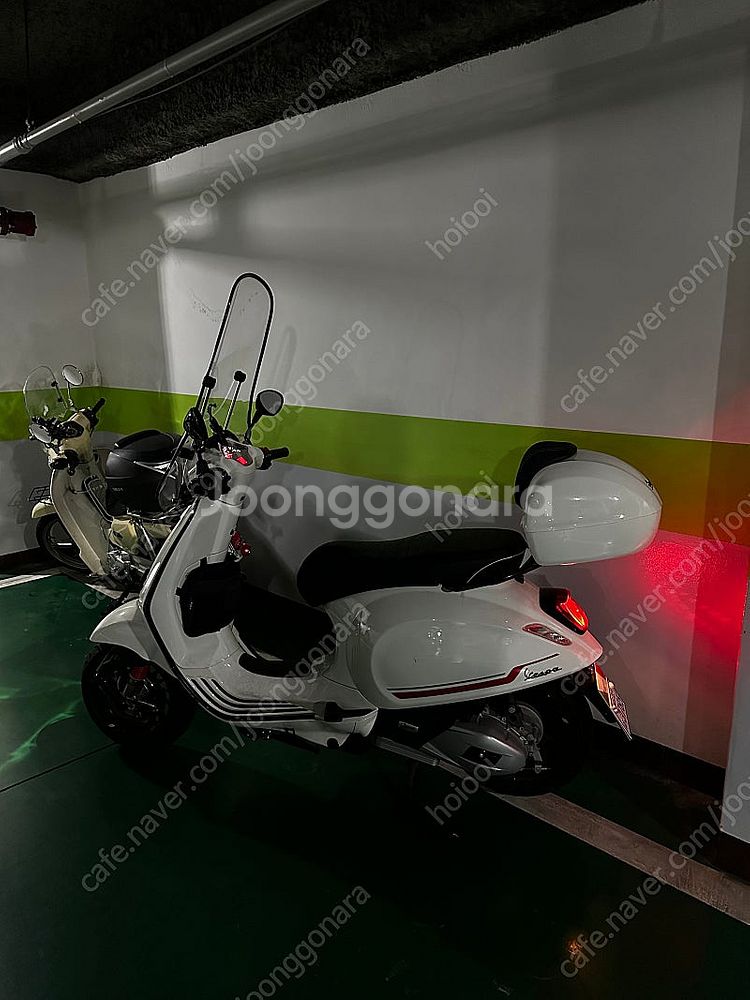 베스파 스프린트s 125cc(블랙에디션)--3