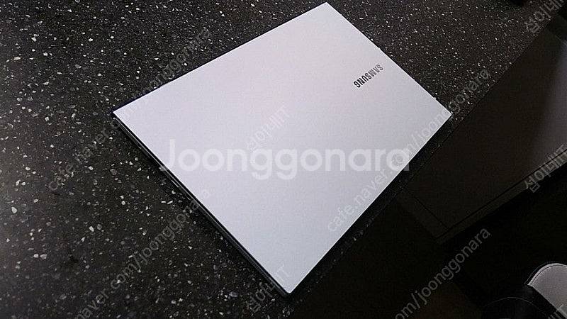 [판매]삼성 초경량 갤럭시북 이온/i7,램16G--2