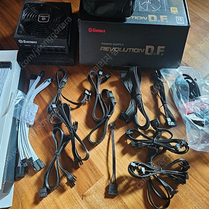 에너맥스 850w 파워 판매합니다.
