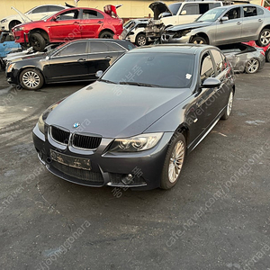 BMW E90 E바디 320i 전기형 부품차 각개합니다 M범퍼,배기,FRM,데후,휀다,운전석 조수석 헤드라이트,후미등,테일램프,내장재,공조기,본넷,트렁크,사이드미러,시트,에어크리너