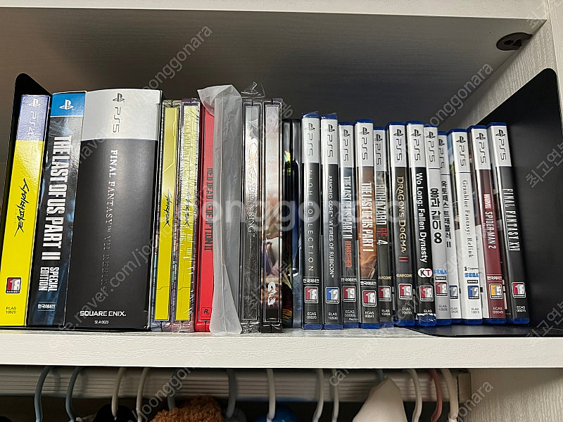 ps5 타이틀 팝니다(라오어파트1 사이버펑크)--0