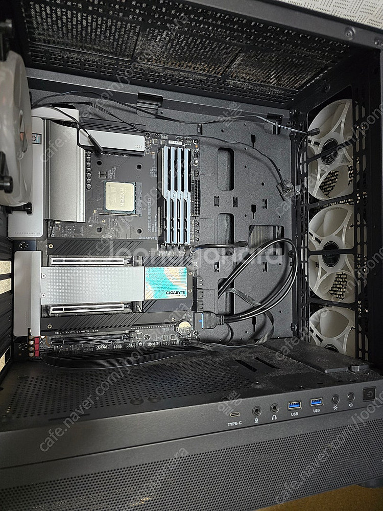AMD 5950X + X570S AERO G + 트라이...--1