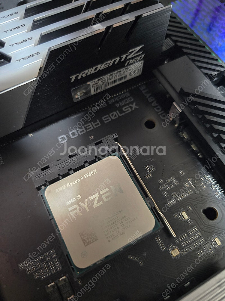 AMD 5950X + X570S AERO G + 트라이...--2