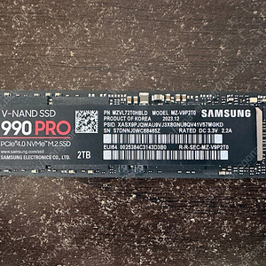 삼성전자 990 PRO M.2 NVMe (2TB) (총사용시간 354시간)