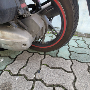 PCX 뒷휠 삽니다