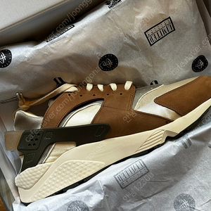 Nike x Stussy Air Huarache LE Desert Oak 330mm