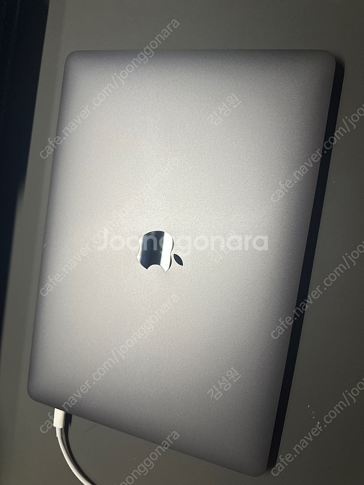 맥북 2020년 13인치 M1칩 램 16GB 용량 25...--0