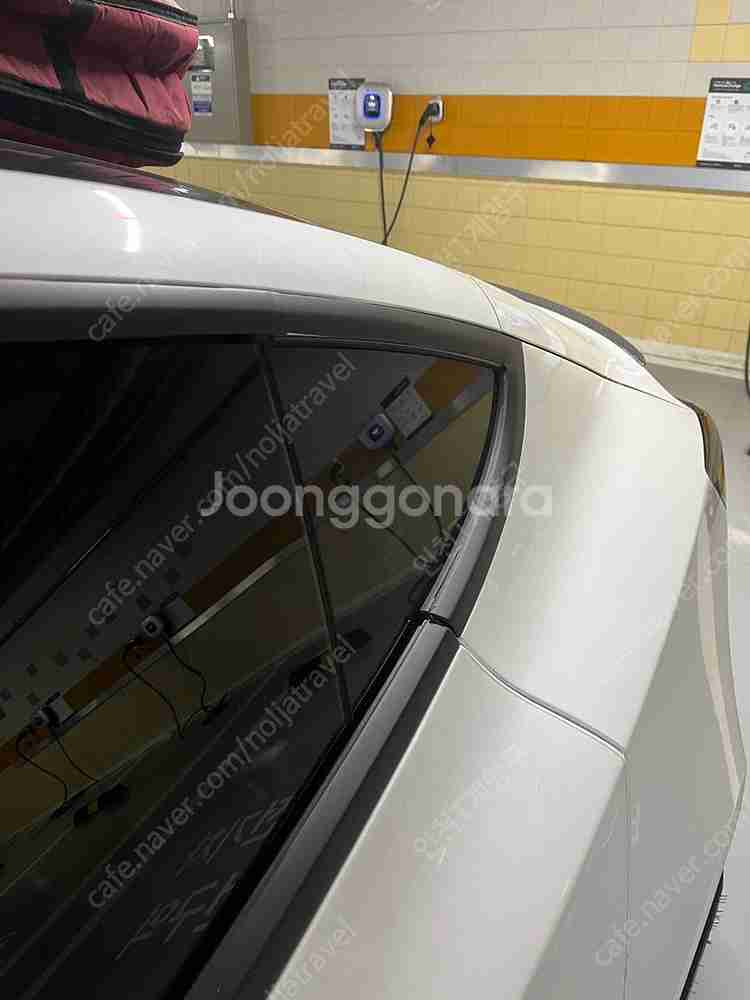 테슬라 모델3 2020년 화이트 롱레인지--3
