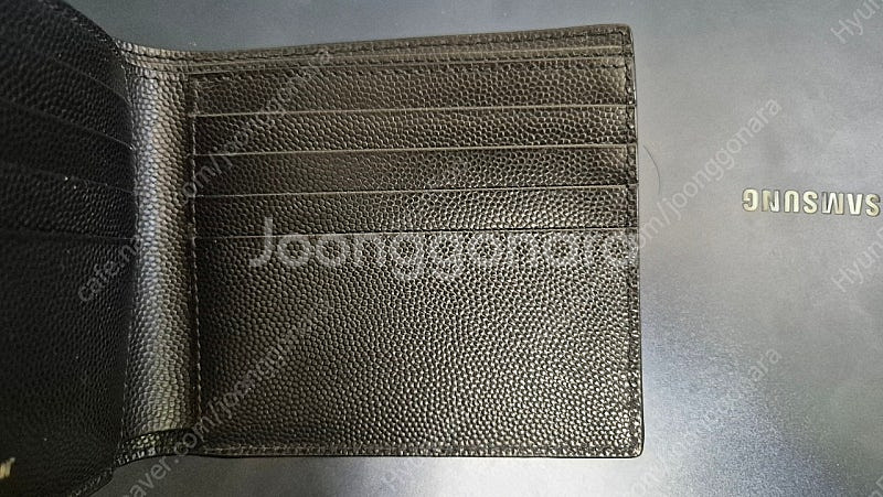 입생로랑 남자 반지갑 판매합니디--3