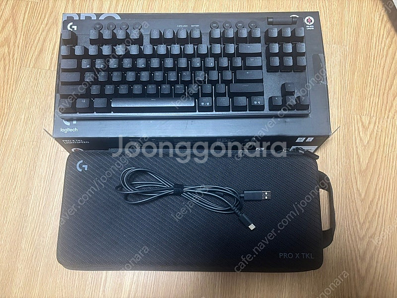 로지텍GPRO X TKL LIGHTSPEED 키보드 판매합니다.--1