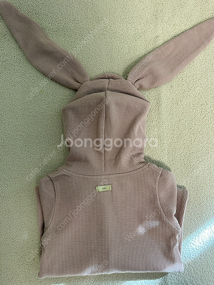 더랄라 토끼슈트, 티라노슈트 (S)--3