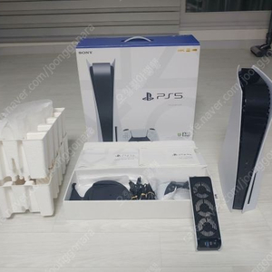 PS5 플스5 디스크 1018A 풀박스 팝니다 (이이네 쿨링팬 포함)