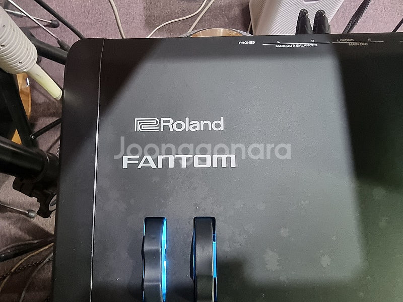 roland fantom8--1