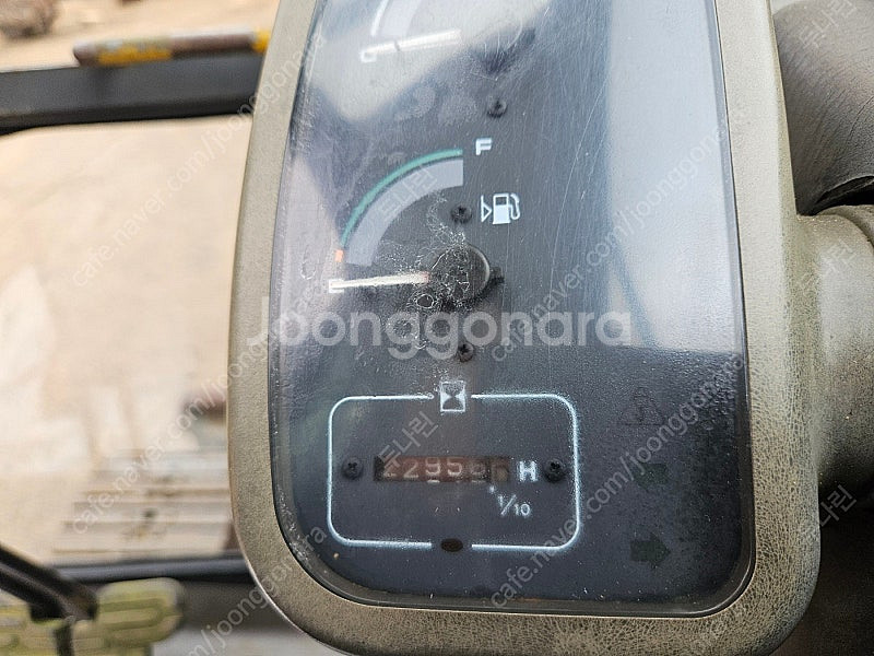 볼보 EC55 2003년식 집게장착 02 중고굴삭기--9