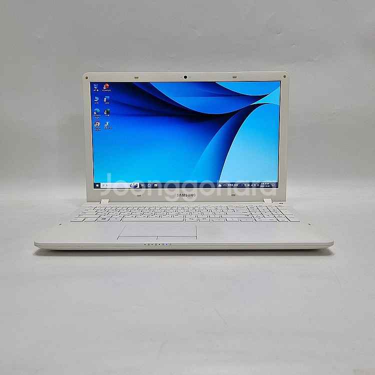 12삼성노트북 인텔코어 SSD/램8G/성능업/화이트--0