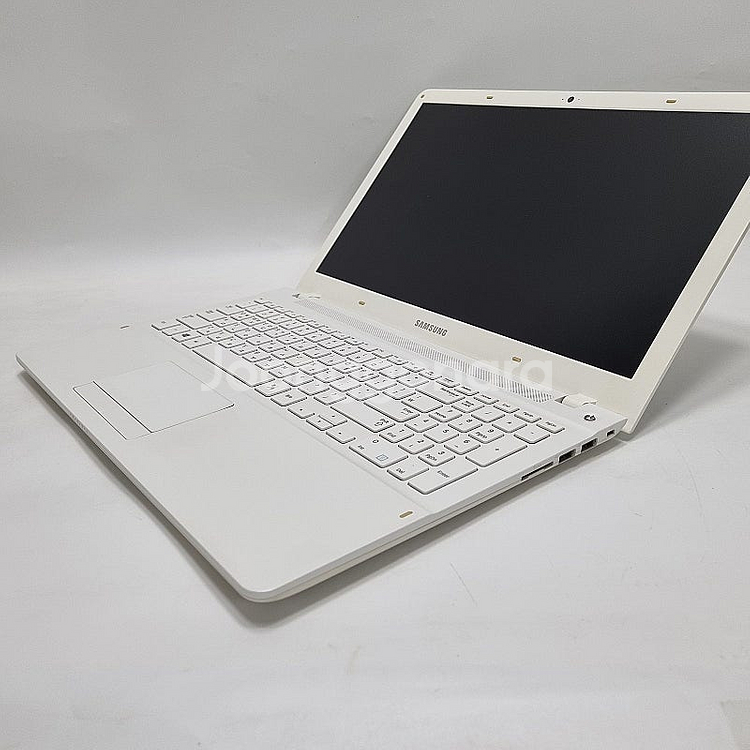 12삼성노트북 인텔코어 SSD/램8G/성능업/화이트--6